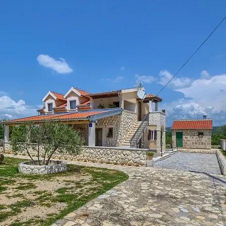 بيت للعطل Marijana شيبينيك